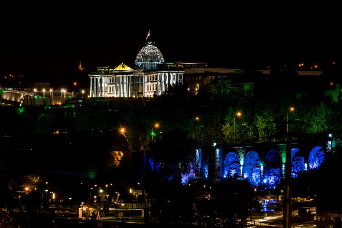 Президентский дворец (Авлабарская Резиденция) ночью. Ночной Тбилиси