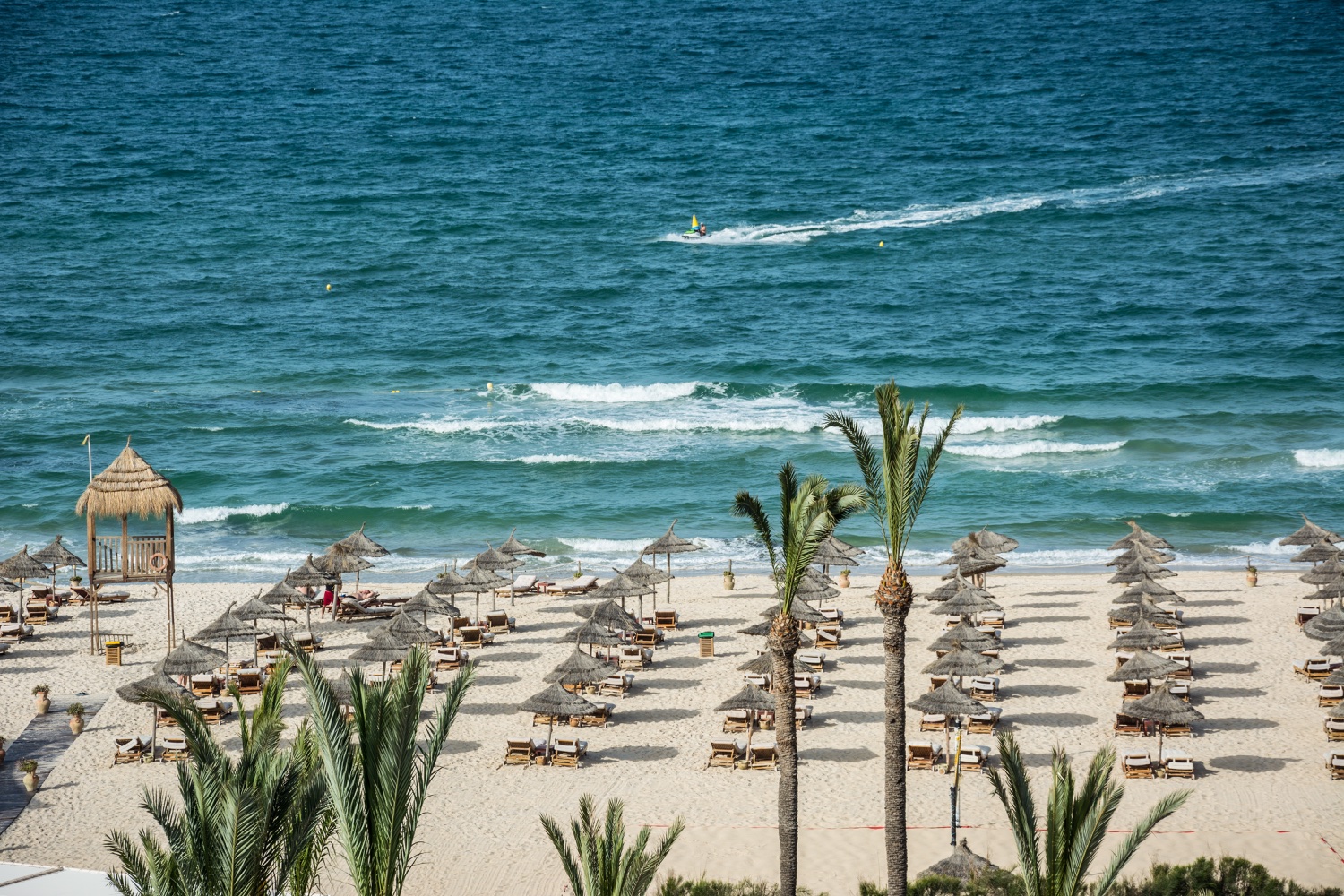 Пляж в Тунисе - отель Mövenpick Resort & Marine Spa Sousse