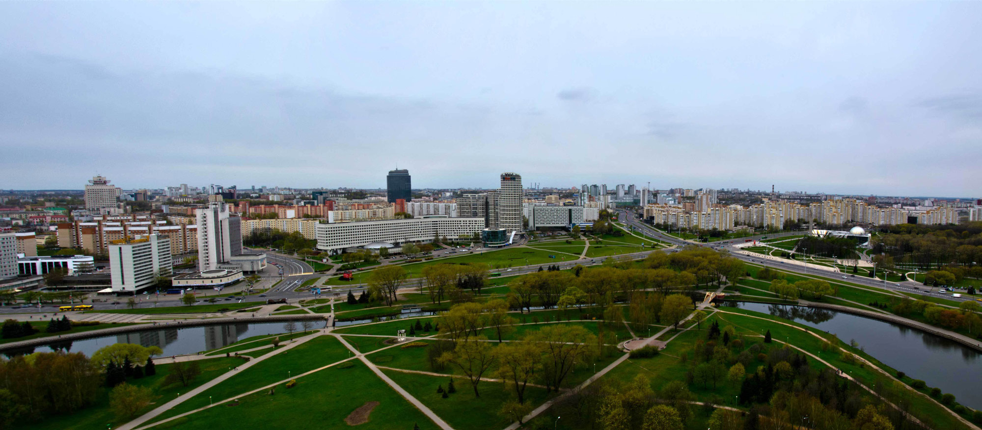 Панорама Минска со смотровой площадки гостиницы "Беларусь"